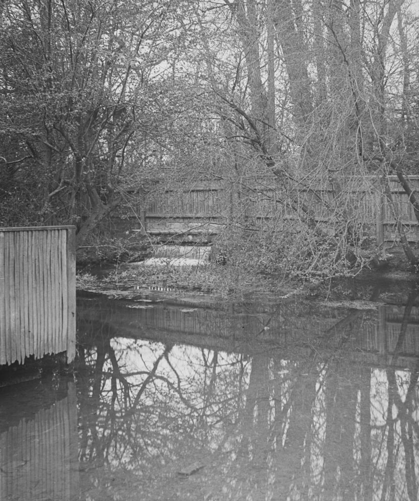 B24-Wandle-above-Wallington-Bridge-Surrey